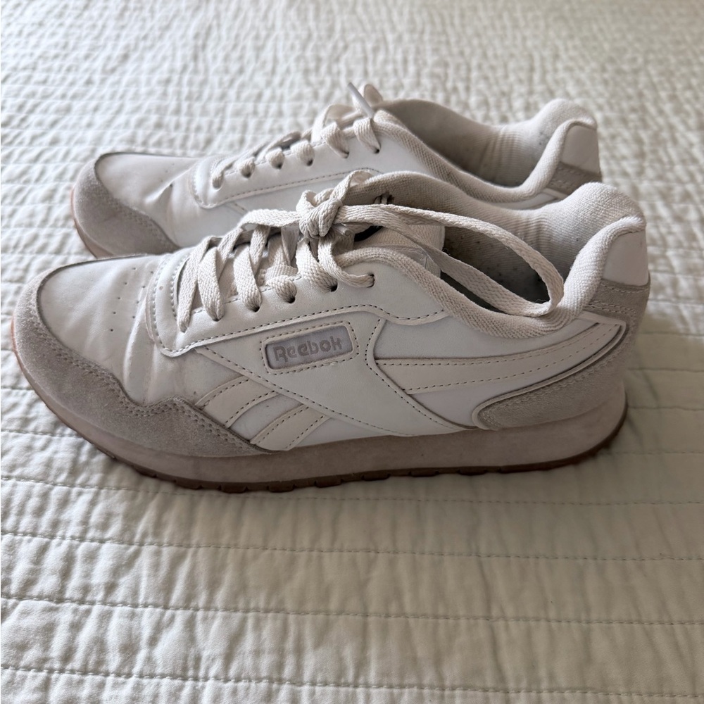 Reebok Kids Off-White and Light Gray Retro Sneakers